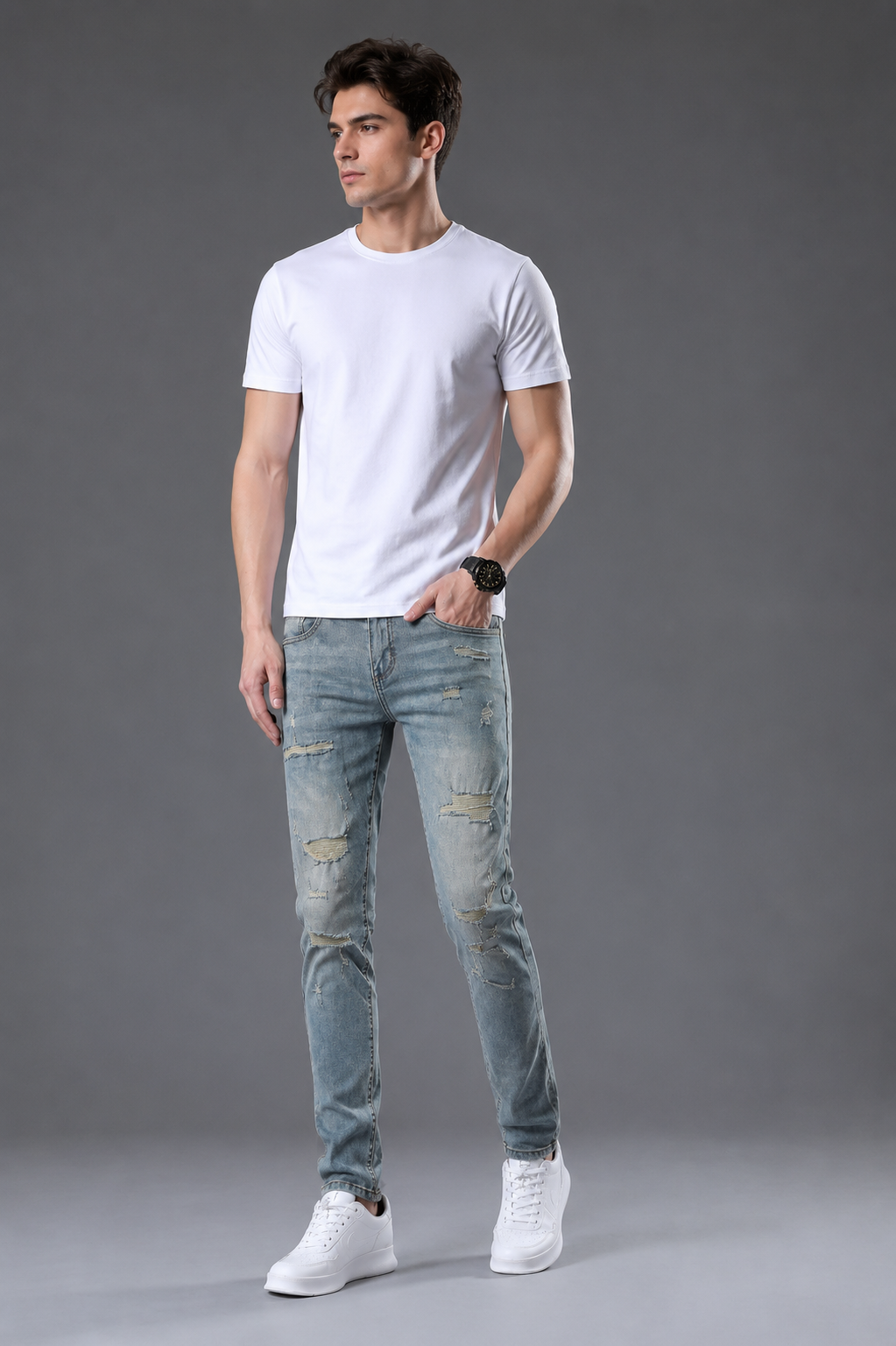Men’s Distressed Light Wash Slim Fit Jeans