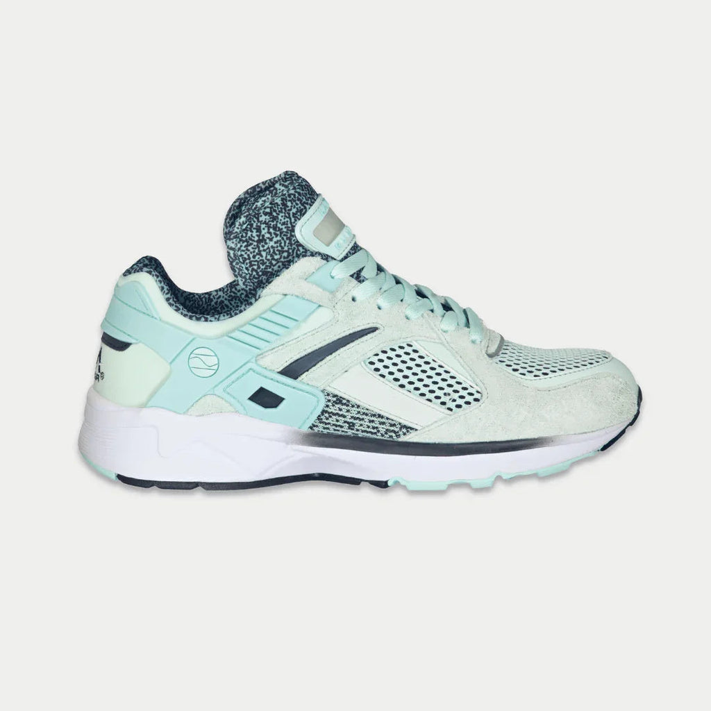 LA Gear Women's Catapult Light-Up Lowtop Sneakers | Mint x Black Footwear
